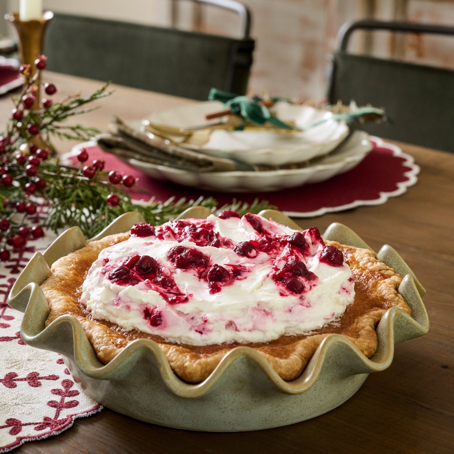 Loden Green Scalloped Pie Dish