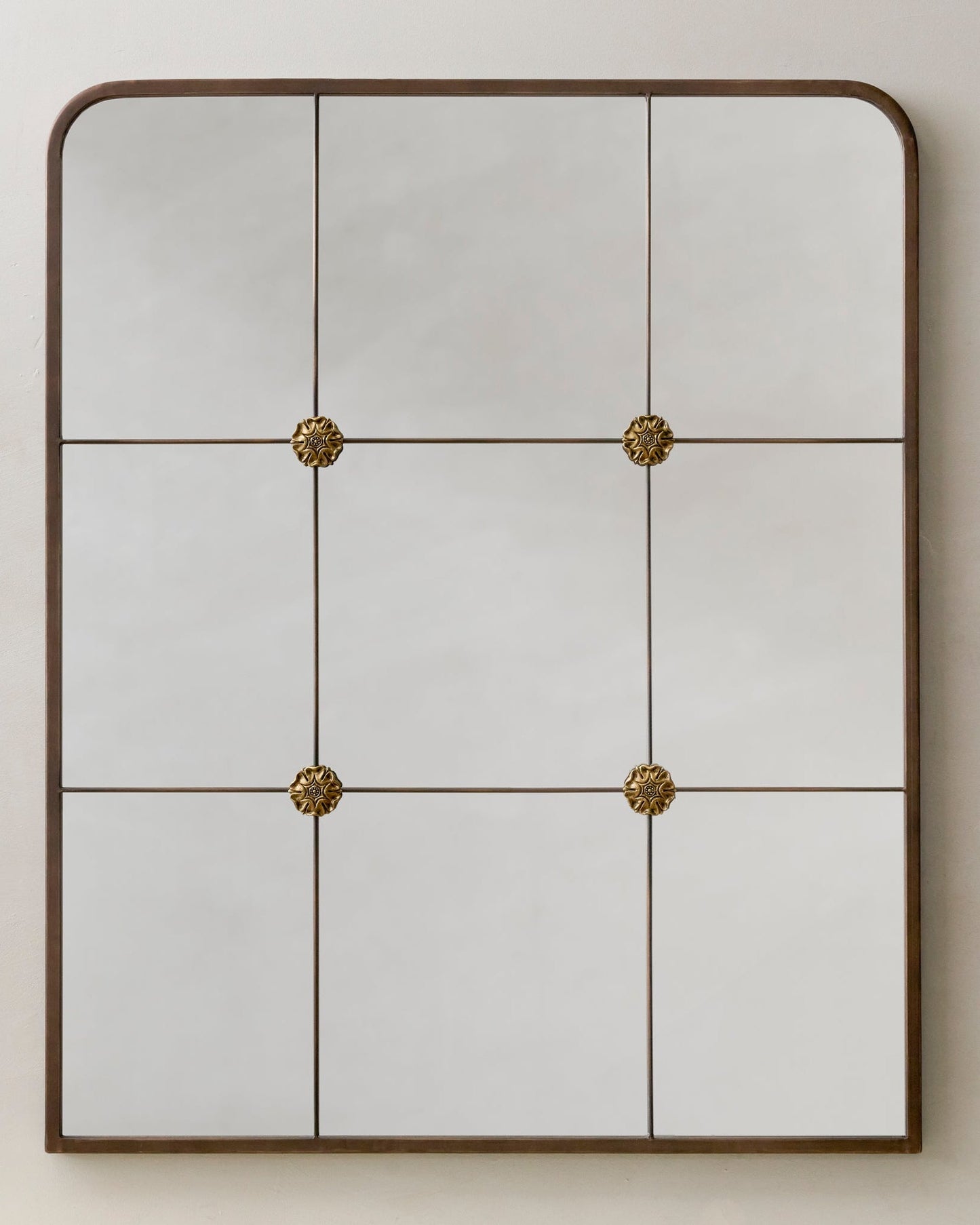 Hotel 1928 Mirror